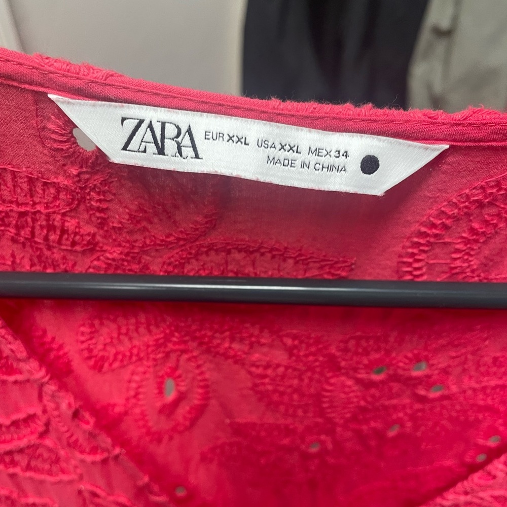 Zara Coral Eyelet dress - Picture 2 of 3